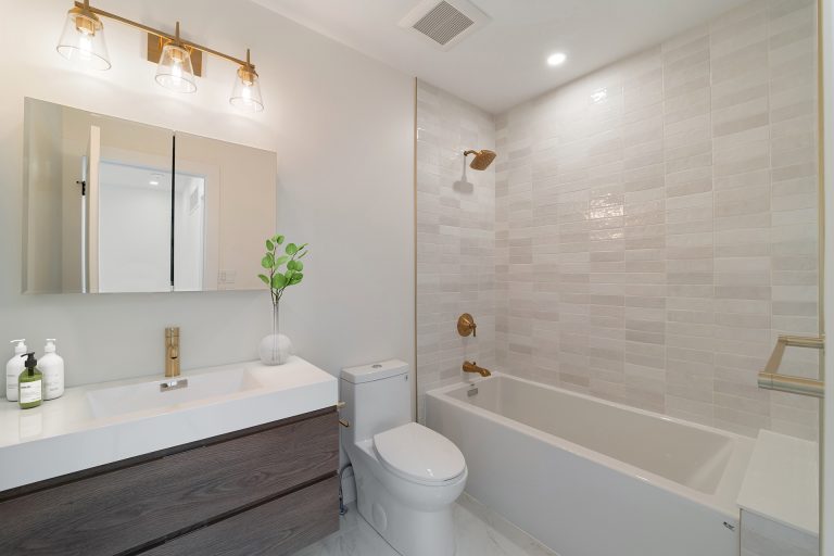 Riverdale laneway suite bathroom